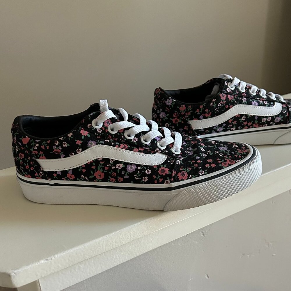 Vans OLD SKOOL Floral Sneaks Size 7.5